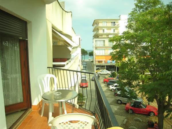 Hostal La Marina Platja d'Aro Zewnętrze zdjęcie